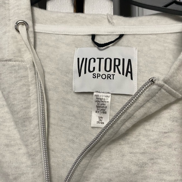 Sweatshirt - Picture 2 of 3